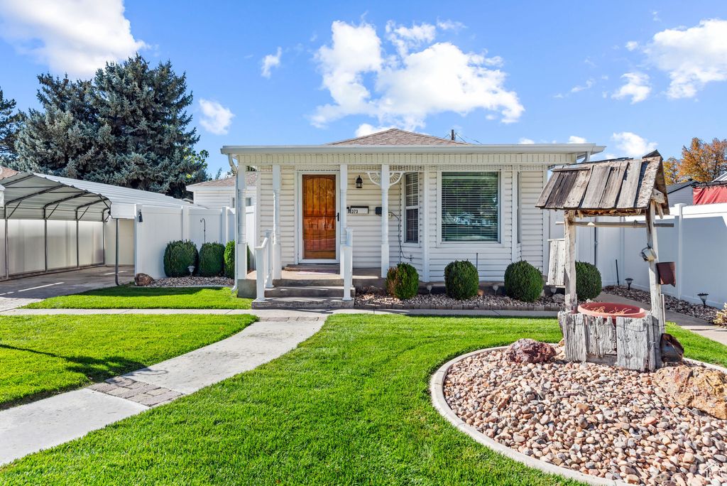 Photo of 373 N 400 E, Springville, UT 84663 (MLS # 2118438)