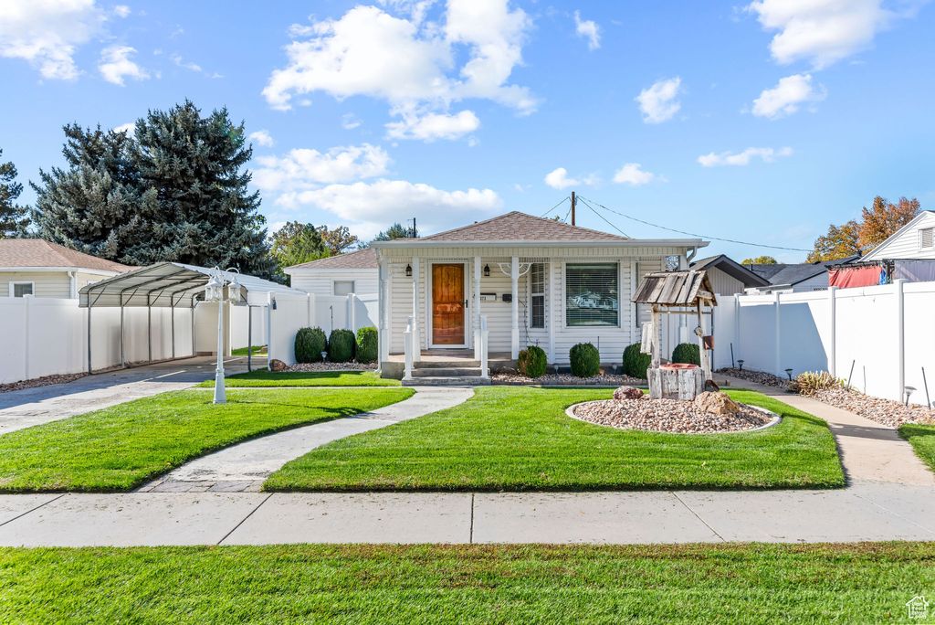 Photo of 373 N 400 E, Springville, UT 84663 (MLS # 2118438)