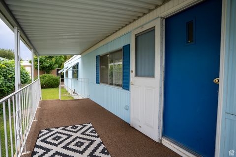 Tiny photo for 4674 S ASPEN LN, Taylorsville, UT 84123 (MLS # 2105985)