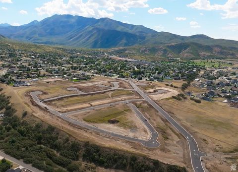Photo of 659 E BIRCH LN N #67, Elk Ridge, UT 84651 (MLS # 1981097)