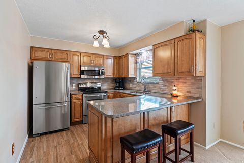 Tiny photo for 2477 N 1050 W, Clinton, UT 84015 (MLS # 2132838)