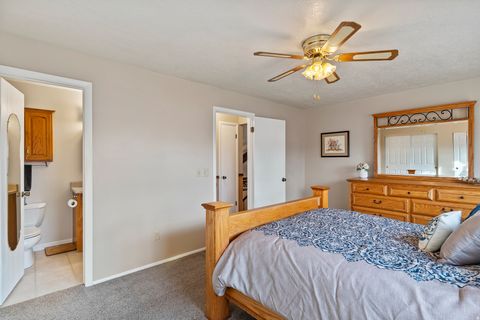 Tiny photo for 2477 N 1050 W, Clinton, UT 84015 (MLS # 2132838)