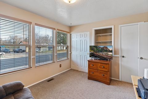 Tiny photo for 2477 N 1050 W, Clinton, UT 84015 (MLS # 2132838)