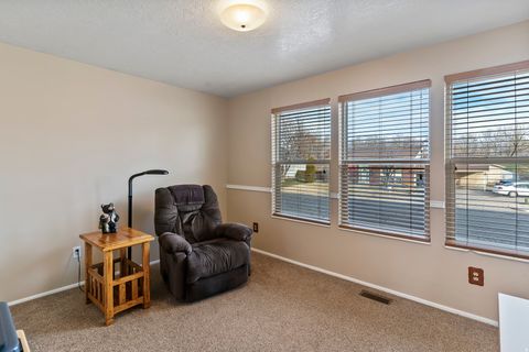 Tiny photo for 2477 N 1050 W, Clinton, UT 84015 (MLS # 2132838)