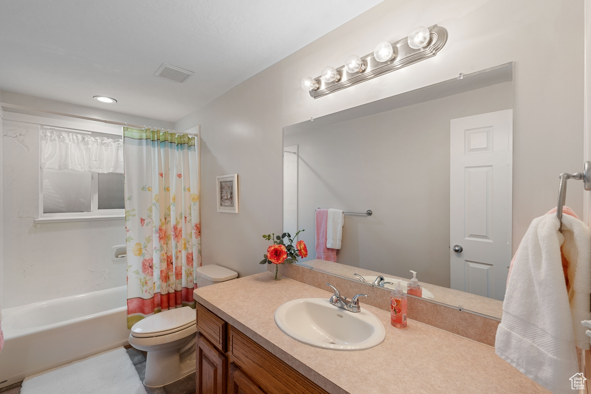 RIVER GLEN - Residential