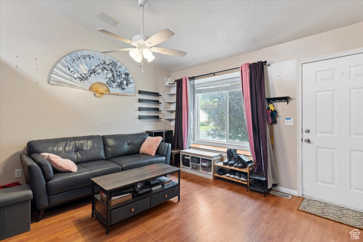 1456 N 2275 W