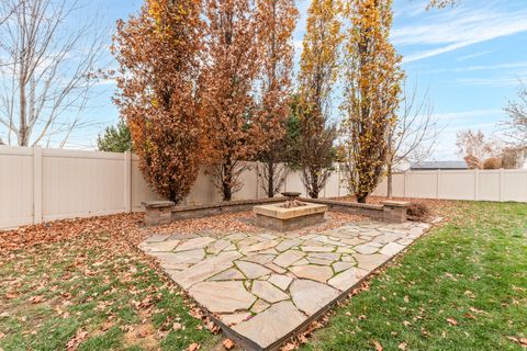 Tiny photo for 479 N 1375 E, Layton, UT 84040 (MLS # 2126798)