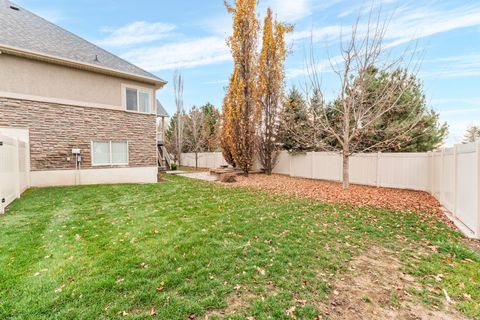 Tiny photo for 479 N 1375 E, Layton, UT 84040 (MLS # 2126798)