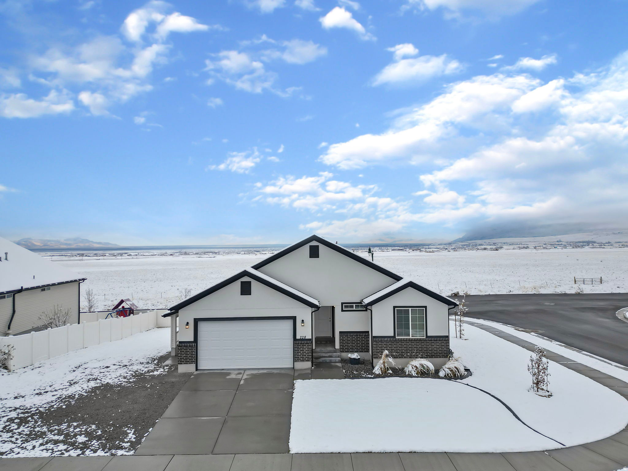 SUNSET ESTATES - Residential