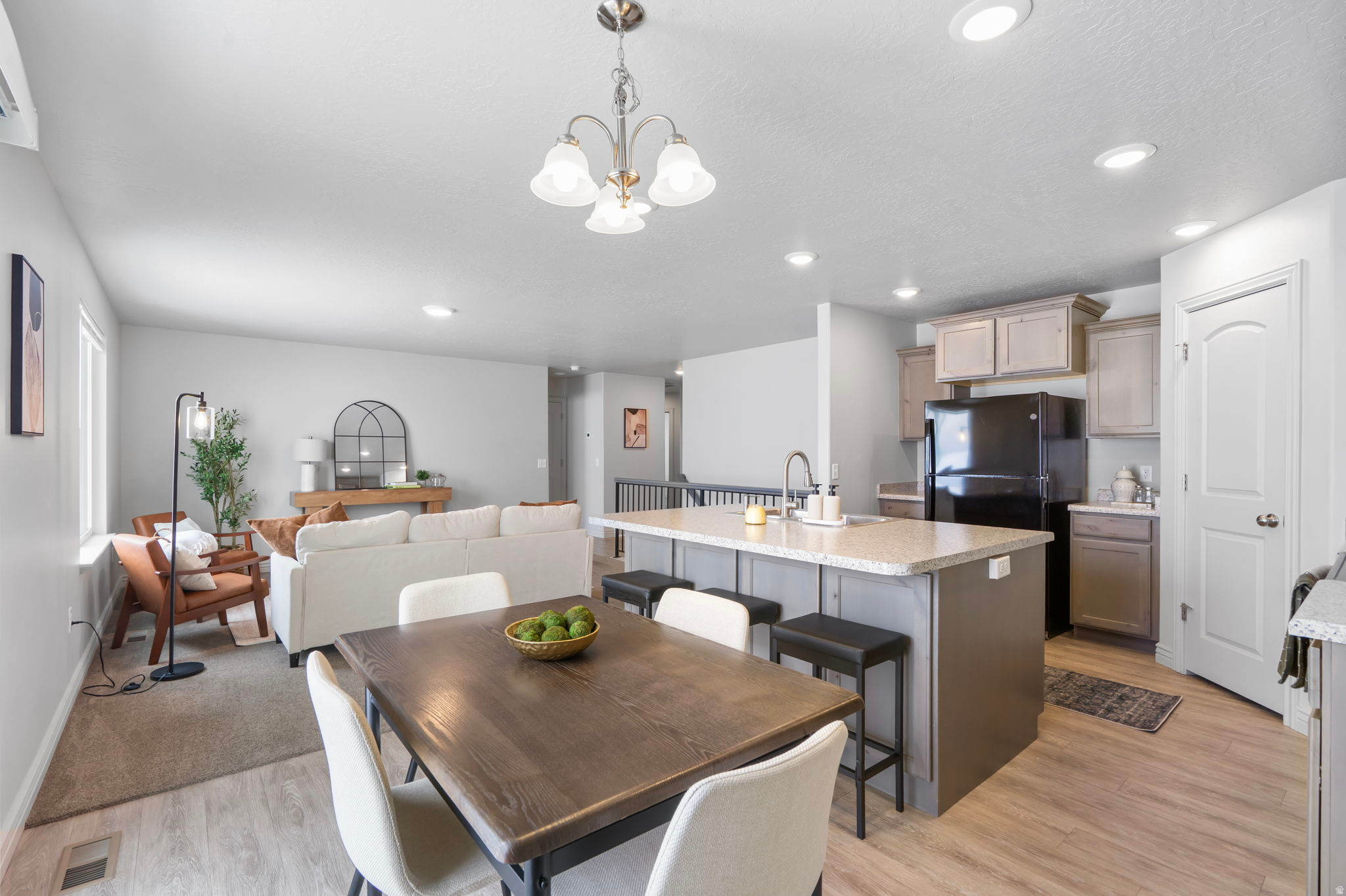 SUNSET ESTATES - Residential