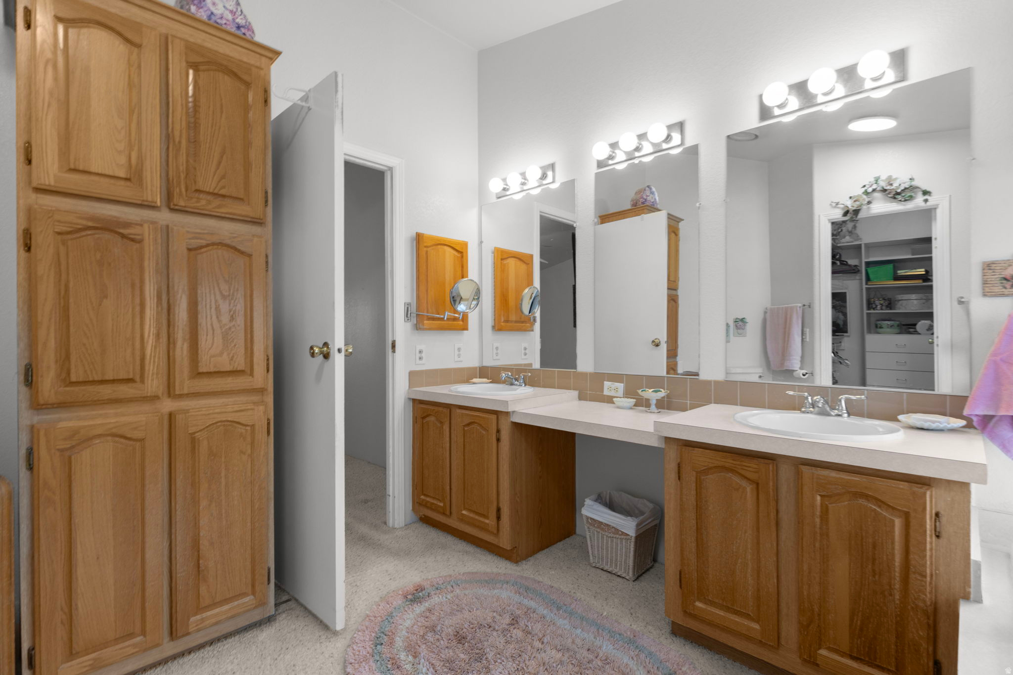 LAKE VIEW ESTATES - Residential