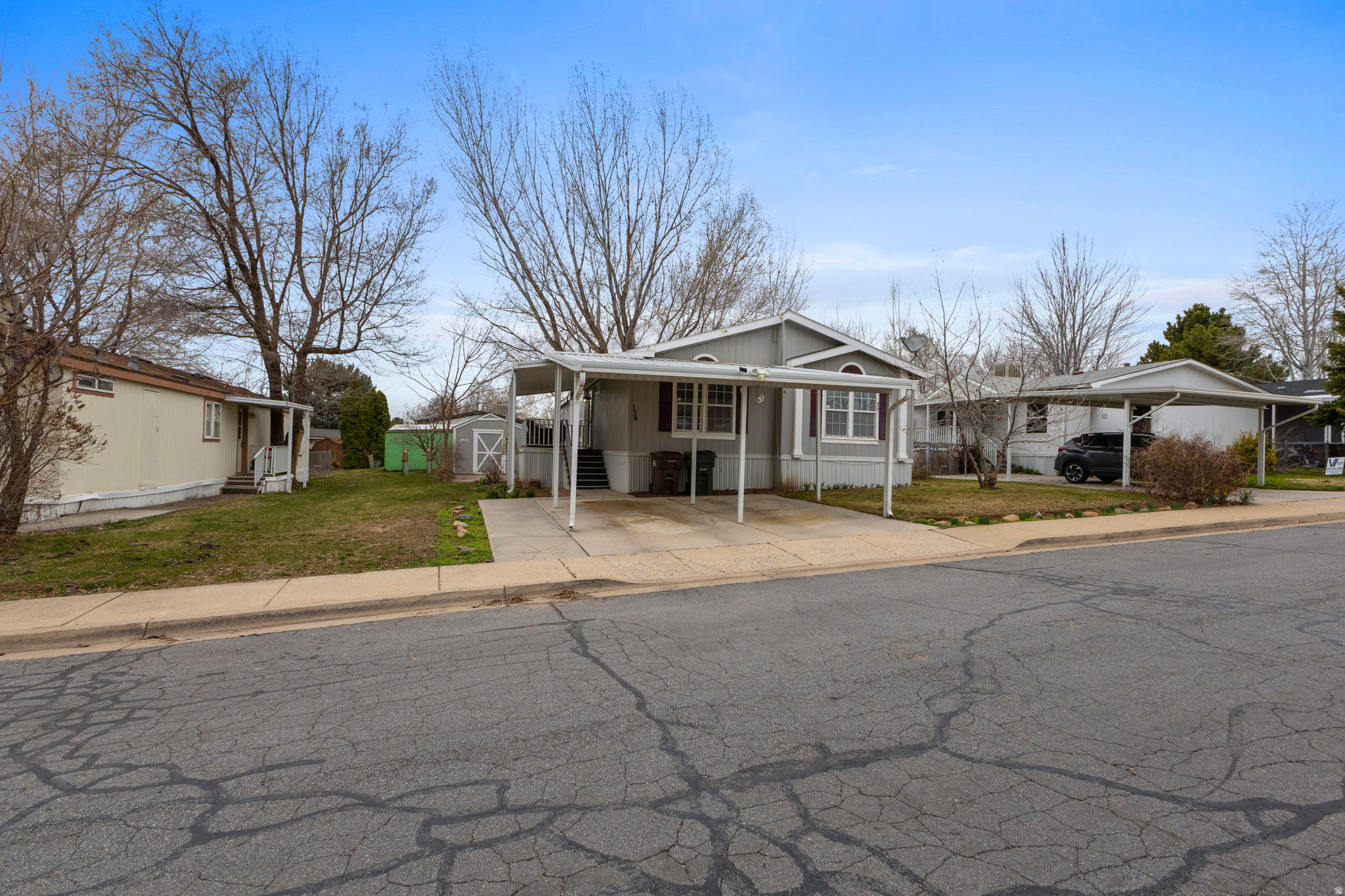 LAKE VIEW ESTATES - Residential