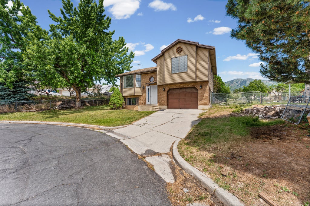 Photo of 1148 N 1000 E, Layton, UT 84040 (MLS # 2162814)