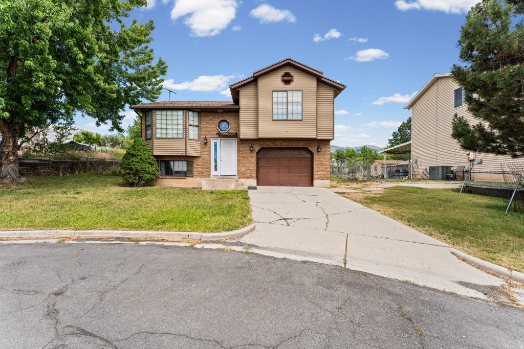 Photo of 1148 N 1000 E, Layton, UT 84040 (MLS # 2162814)