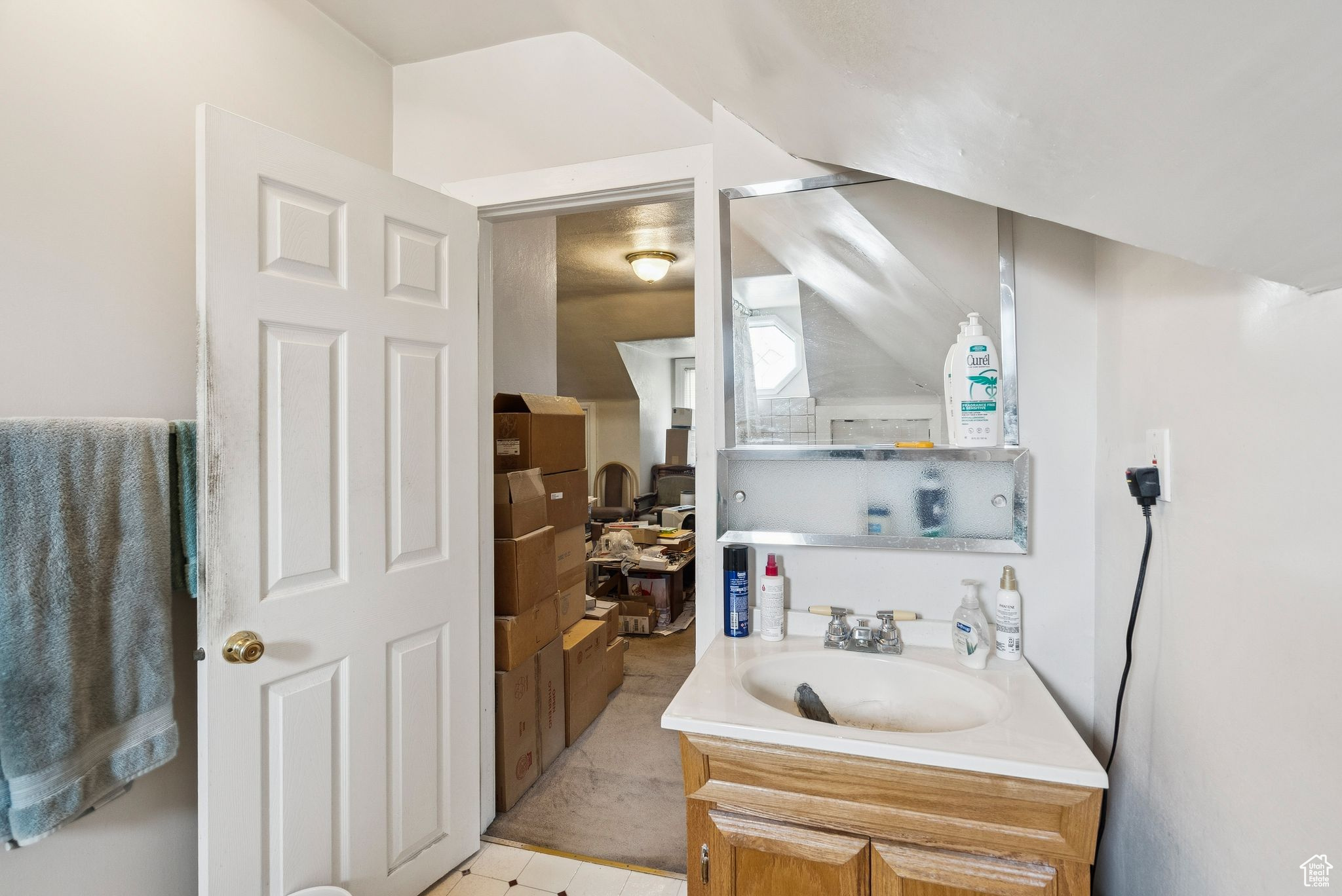 MAXWELL'S - Residential Income