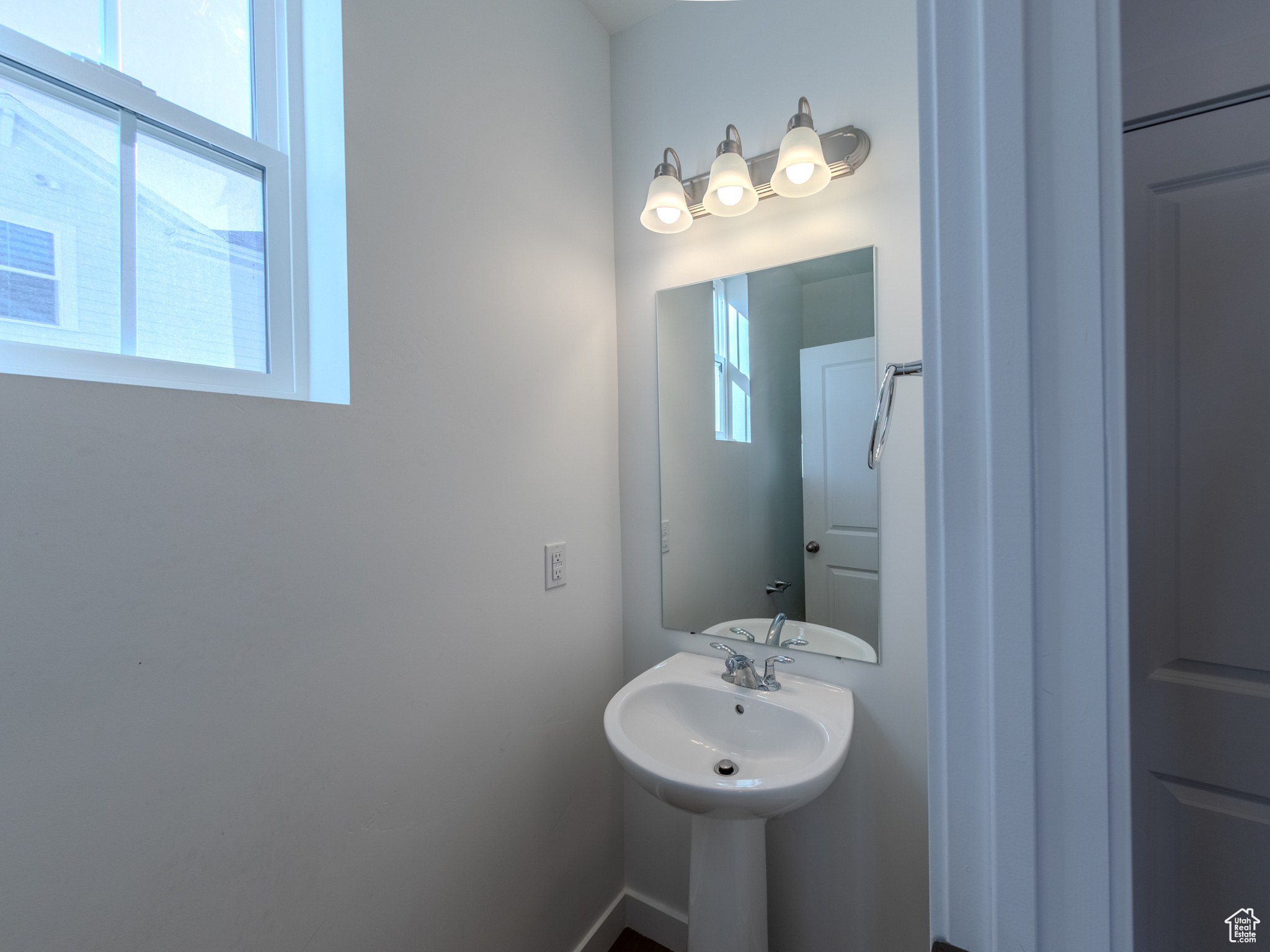 6654 W Skip Rock Rd, South Jordan, Utah image 23
