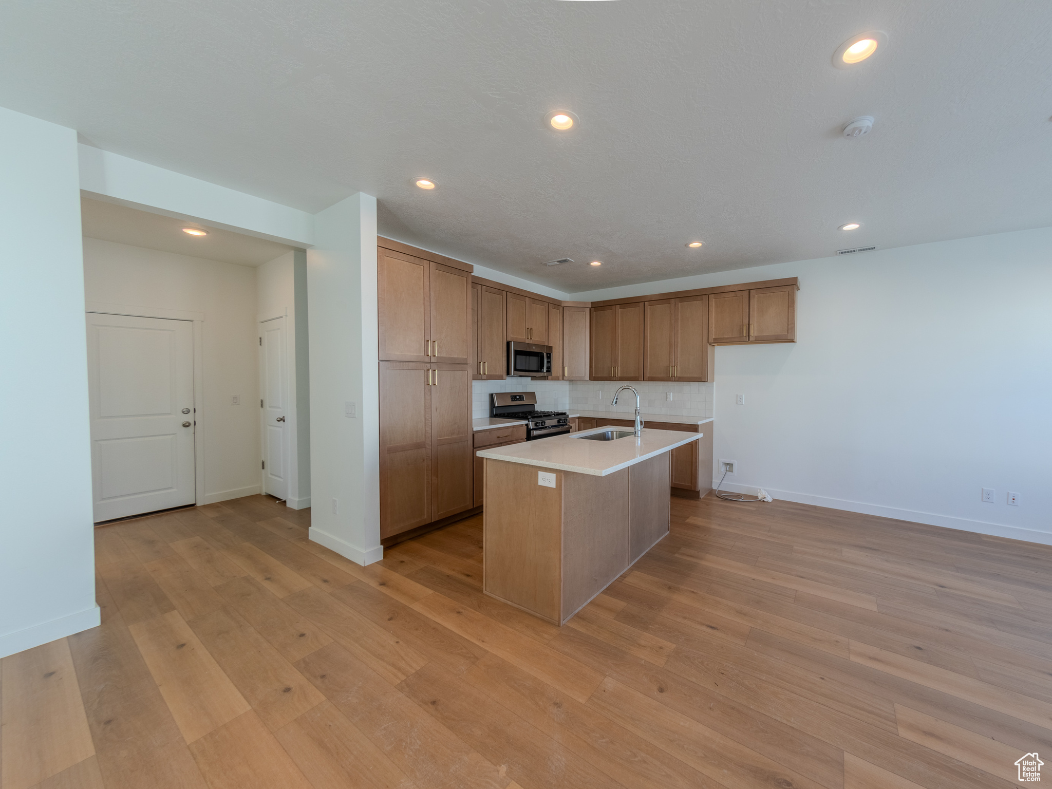 6654 W Skip Rock Rd, South Jordan, Utah image 13