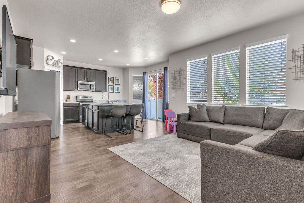 Photo of 188 N 450 W, American Fork, UT 84003 (MLS # 2153267)