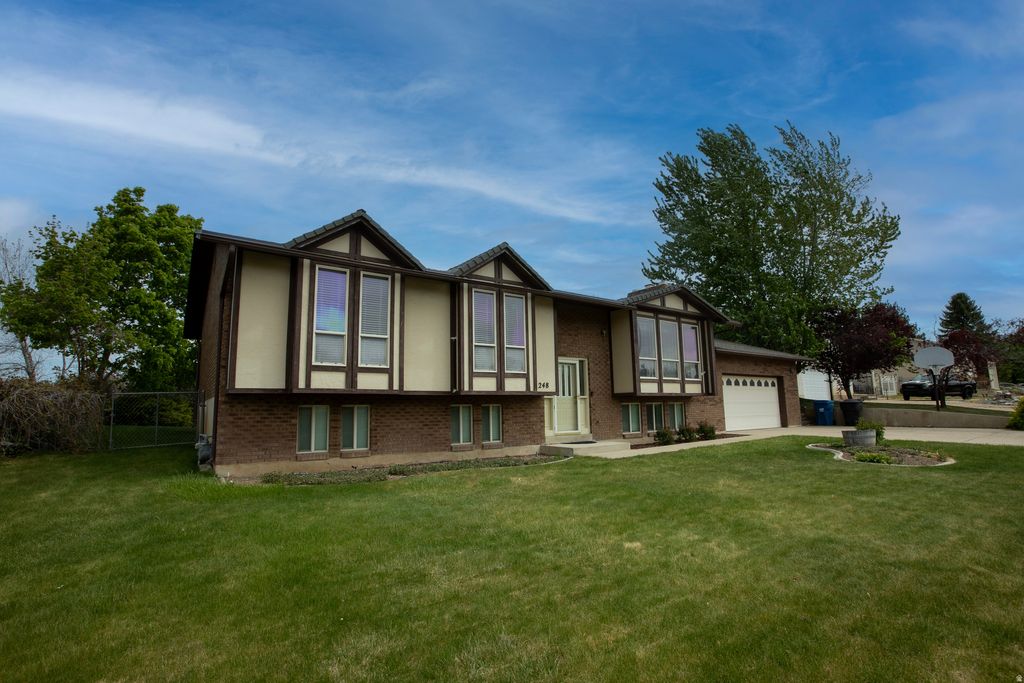 Photo of 248 W 5450 S, Washington Terrace, UT 84405 (MLS # 2153514)