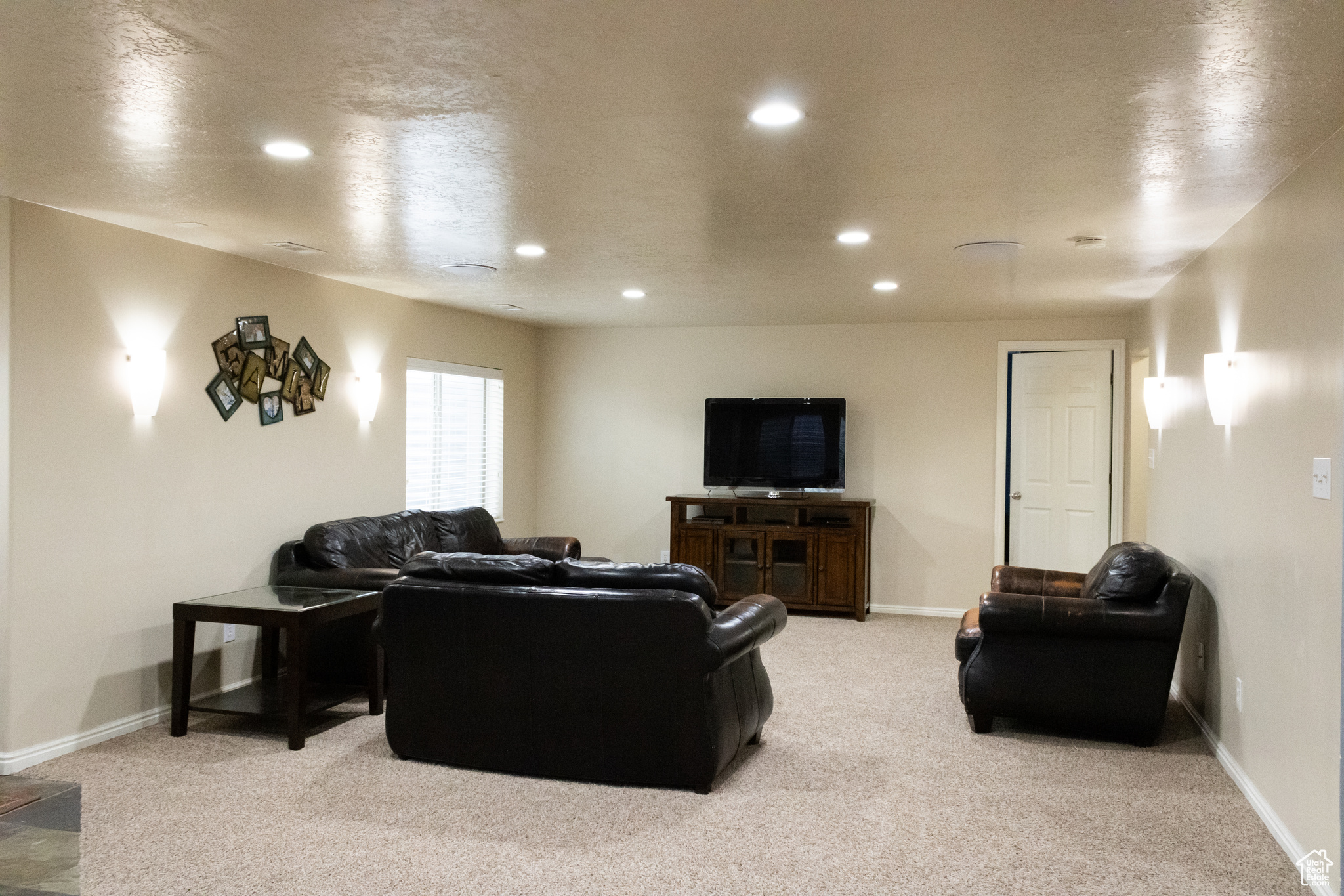 9256 S Wisteria Way, West Jordan, Utah image 33