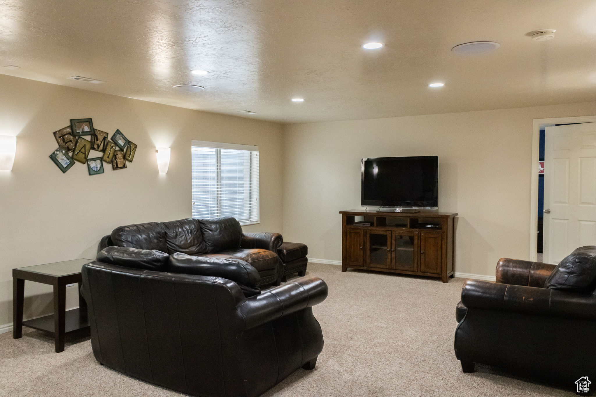 9256 S Wisteria Way, West Jordan, Utah image 32