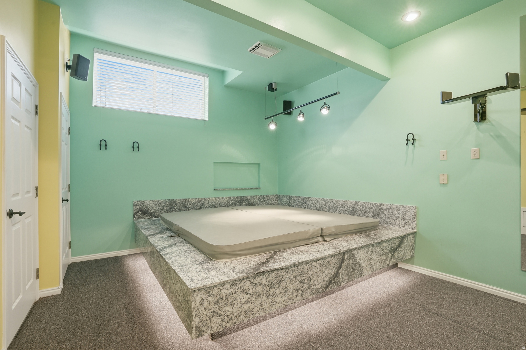 THE VILLAS LA MONTAGNE P U D - Residential