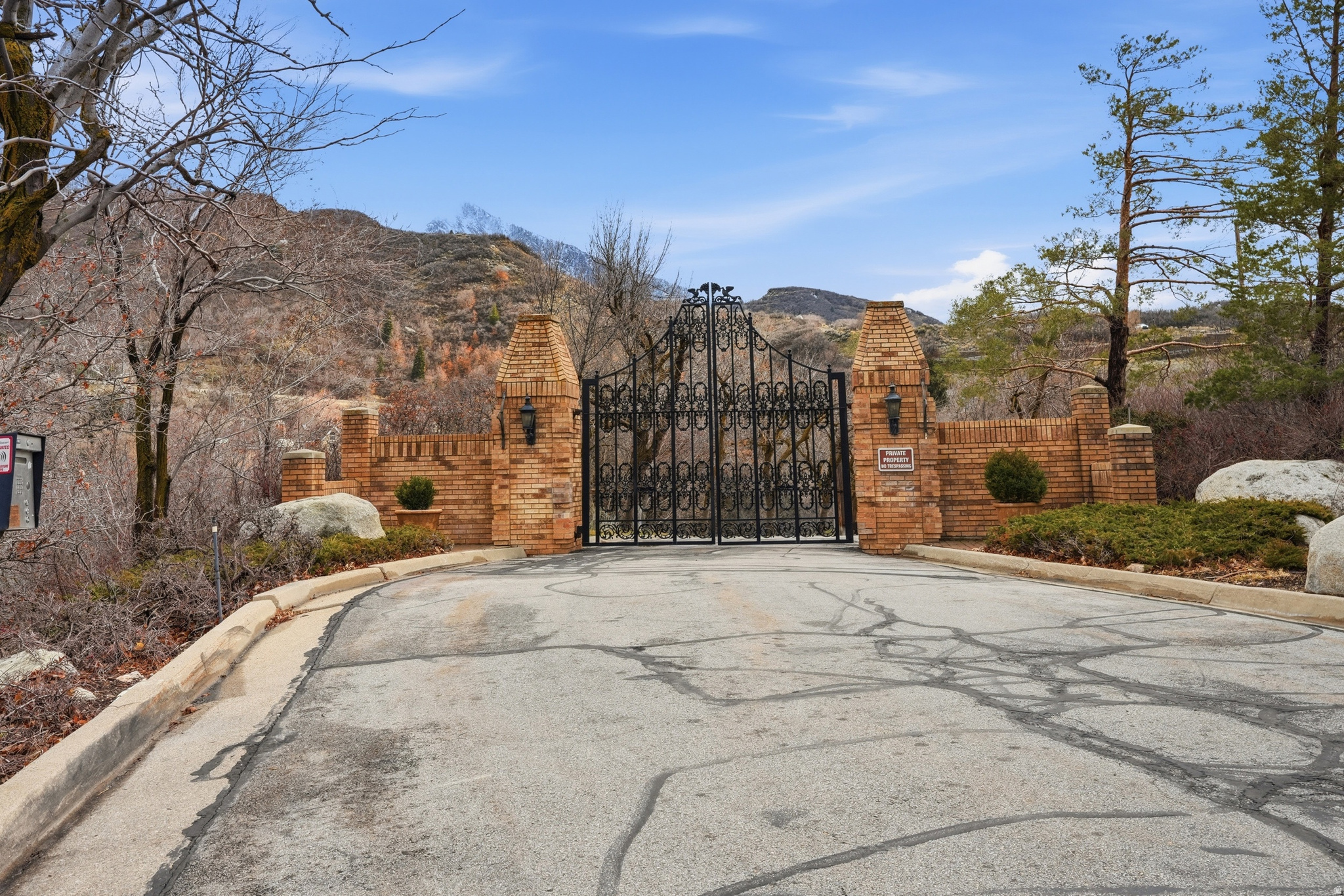 THE VILLAS LA MONTAGNE P U D - Residential