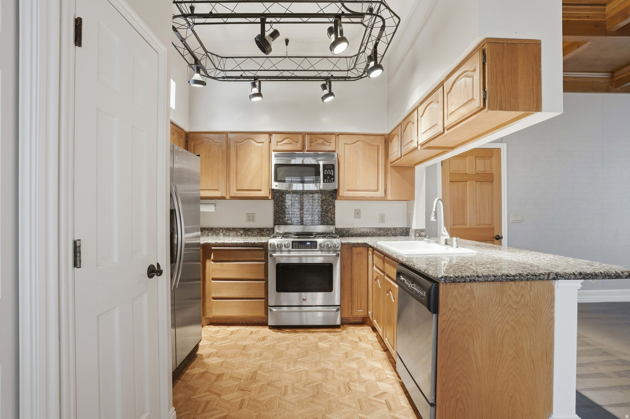 THE VILLAS LA MONTAGNE P U D - Residential