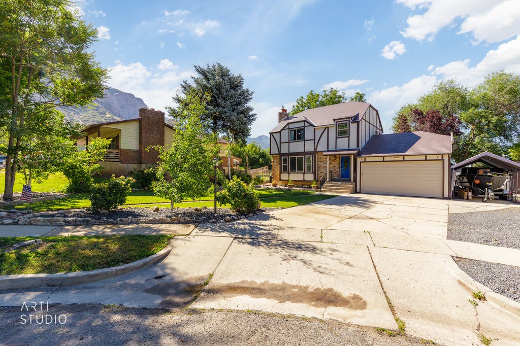 Photo of 965 E 500 N, Ogden, UT 84404 (MLS # 2176582)