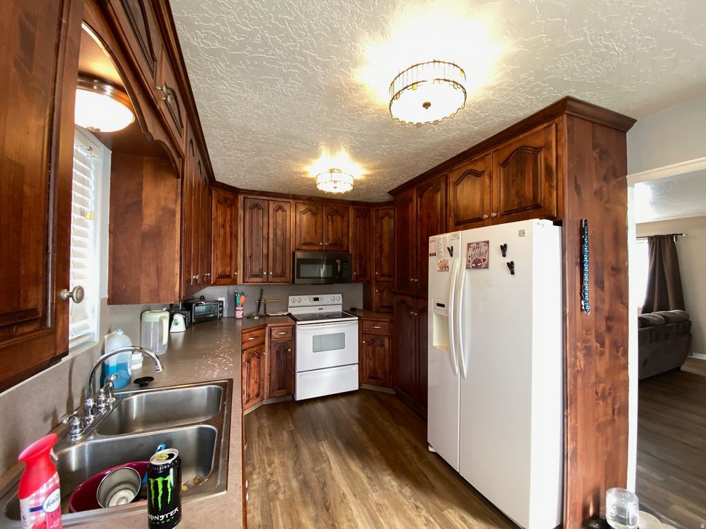 Photo of 235 S 100 E, Vernal, UT 84078 (MLS # 2119866)