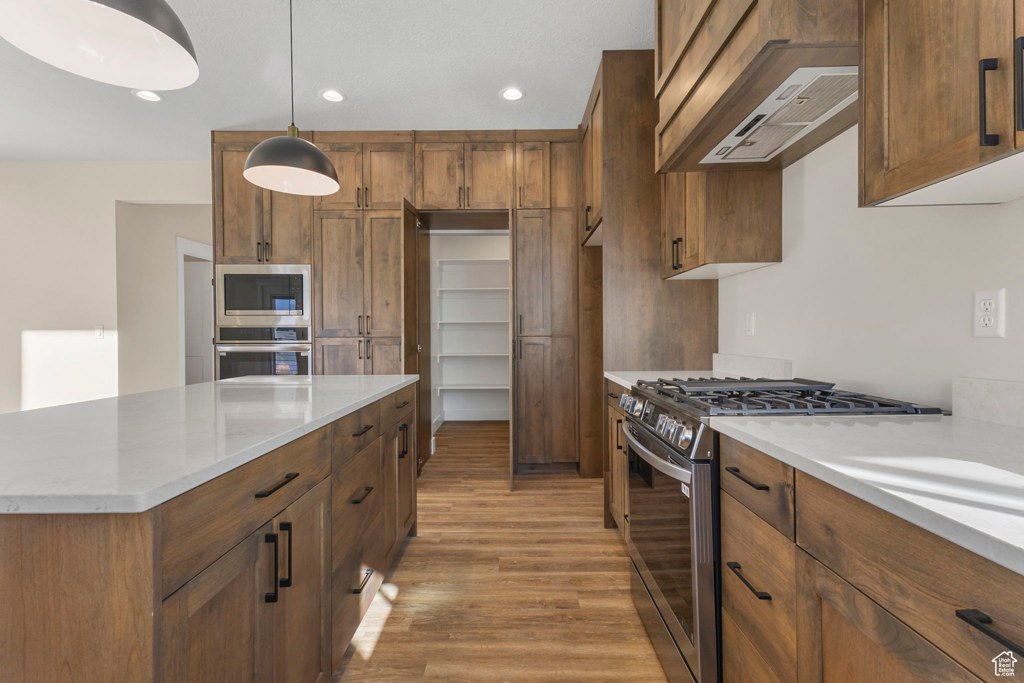 VALLEY VIEW ESTATES - Residential