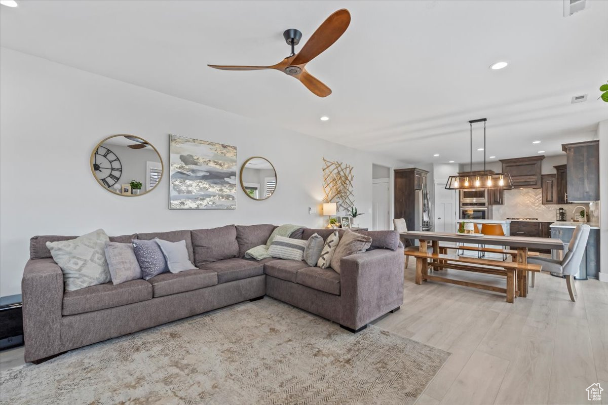 OLD MAPLE FARMS - Residential