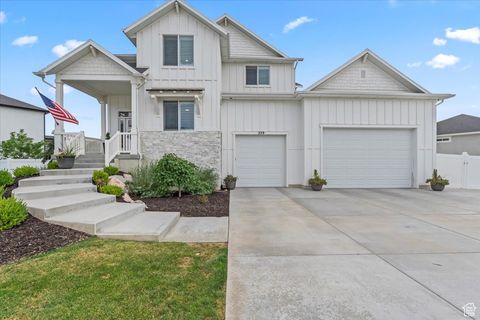Photo of 329 E KINGSTON DR, South Weber, UT 84405 (MLS # 2114739)