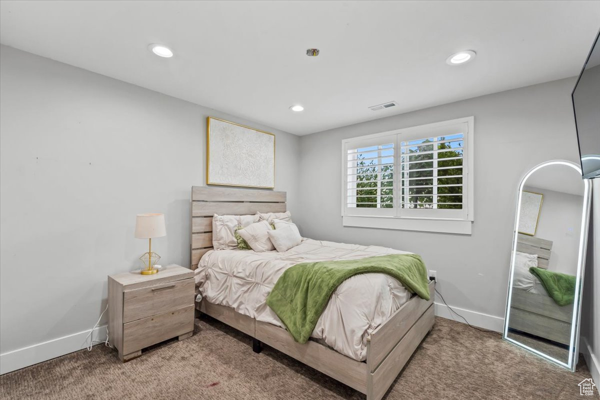 OLD MAPLE FARMS - Residential