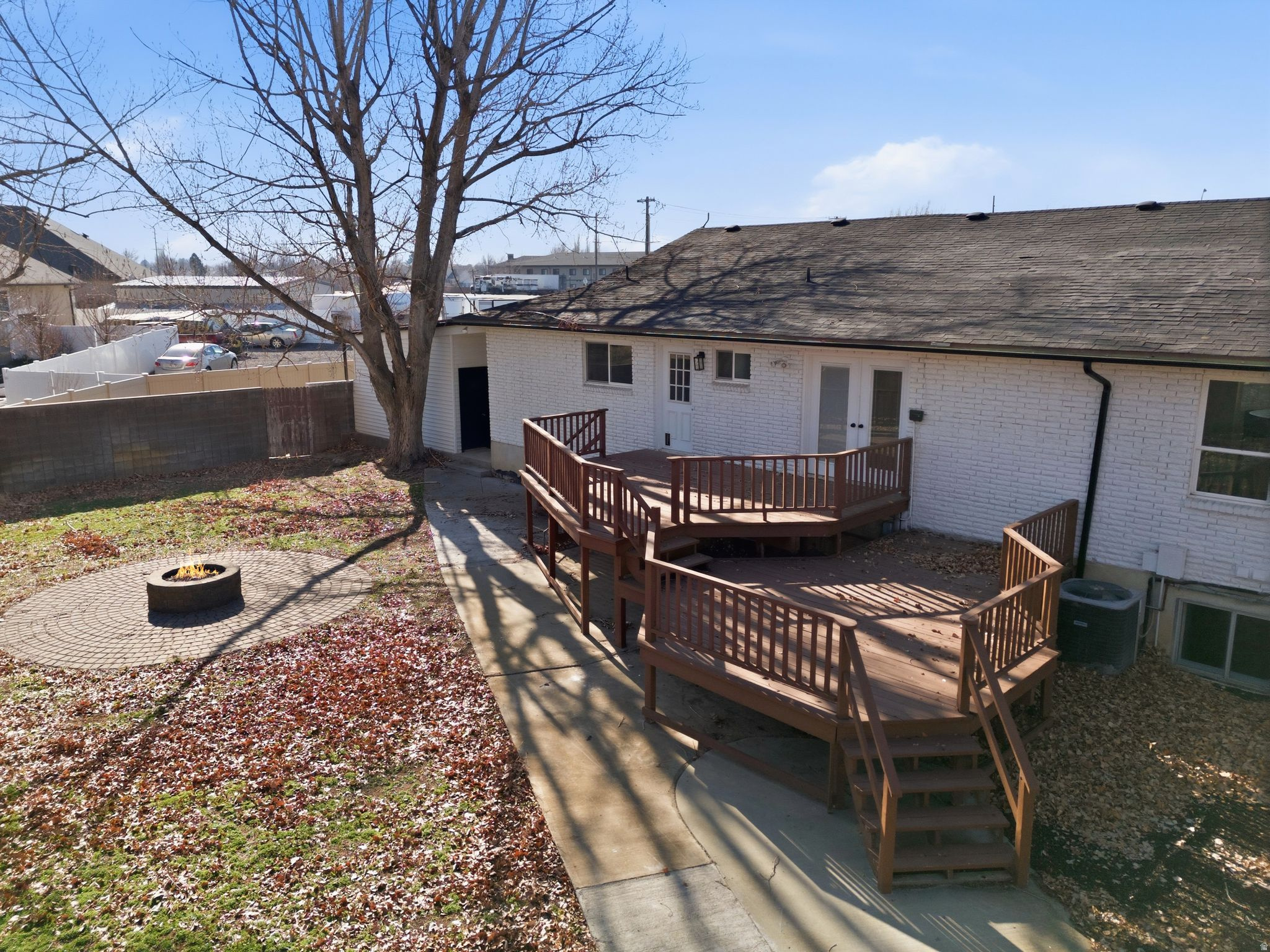 SUNNY RIDGE - Residential