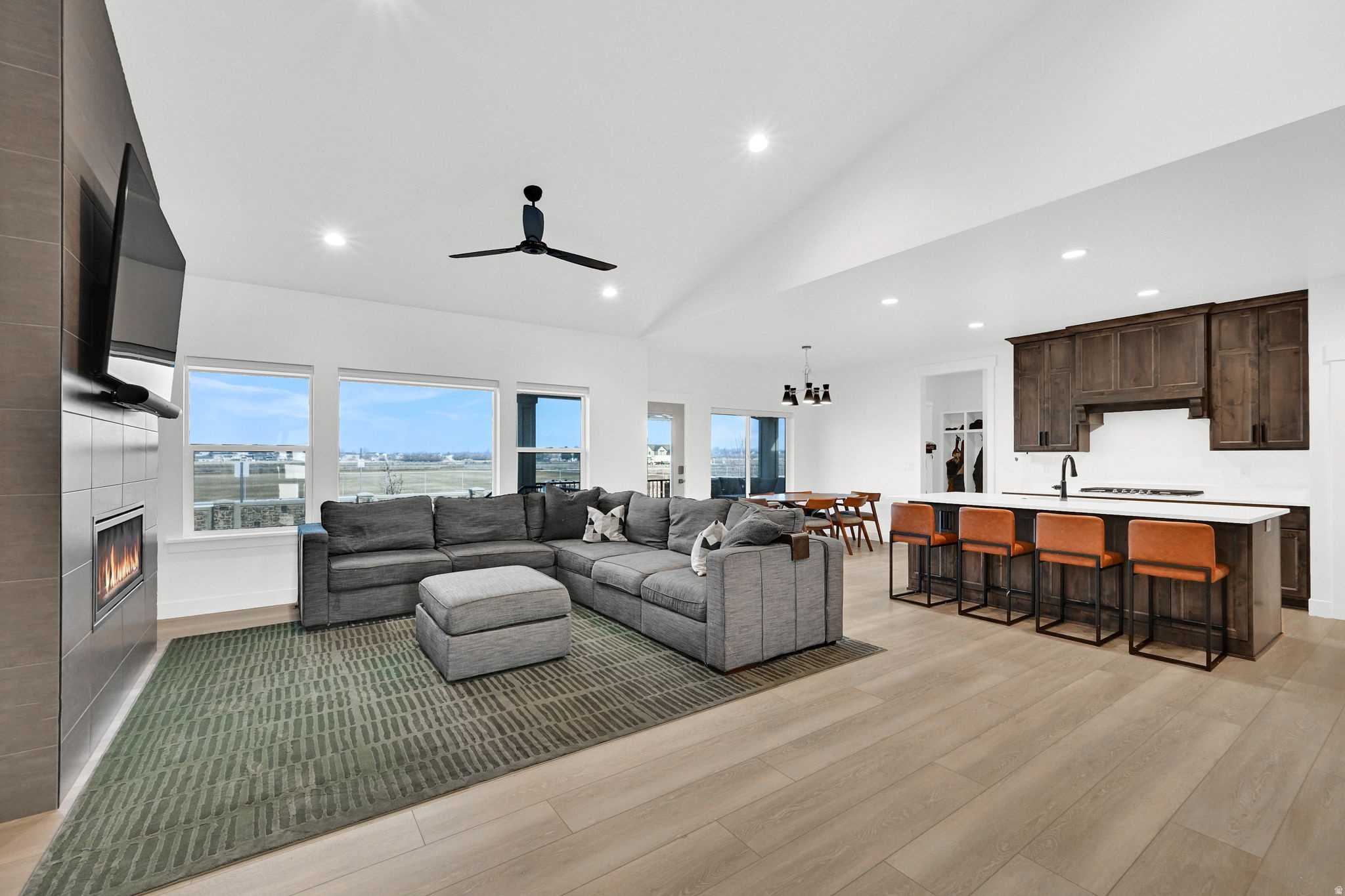 CRAYTHORN HOMESTEAD - Residential