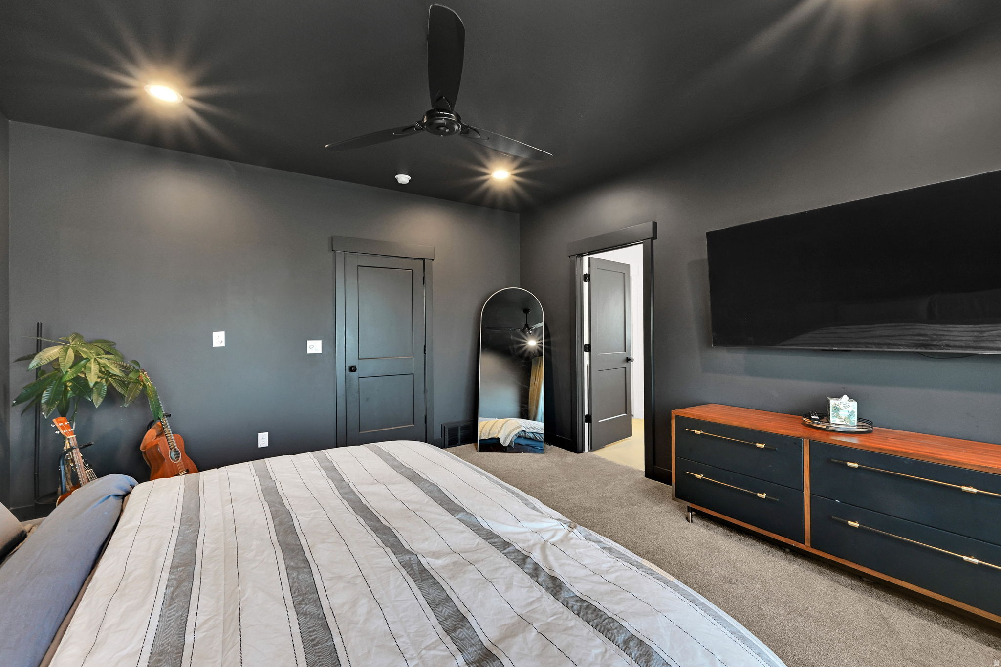 CRAYTHORN HOMESTEAD - Residential