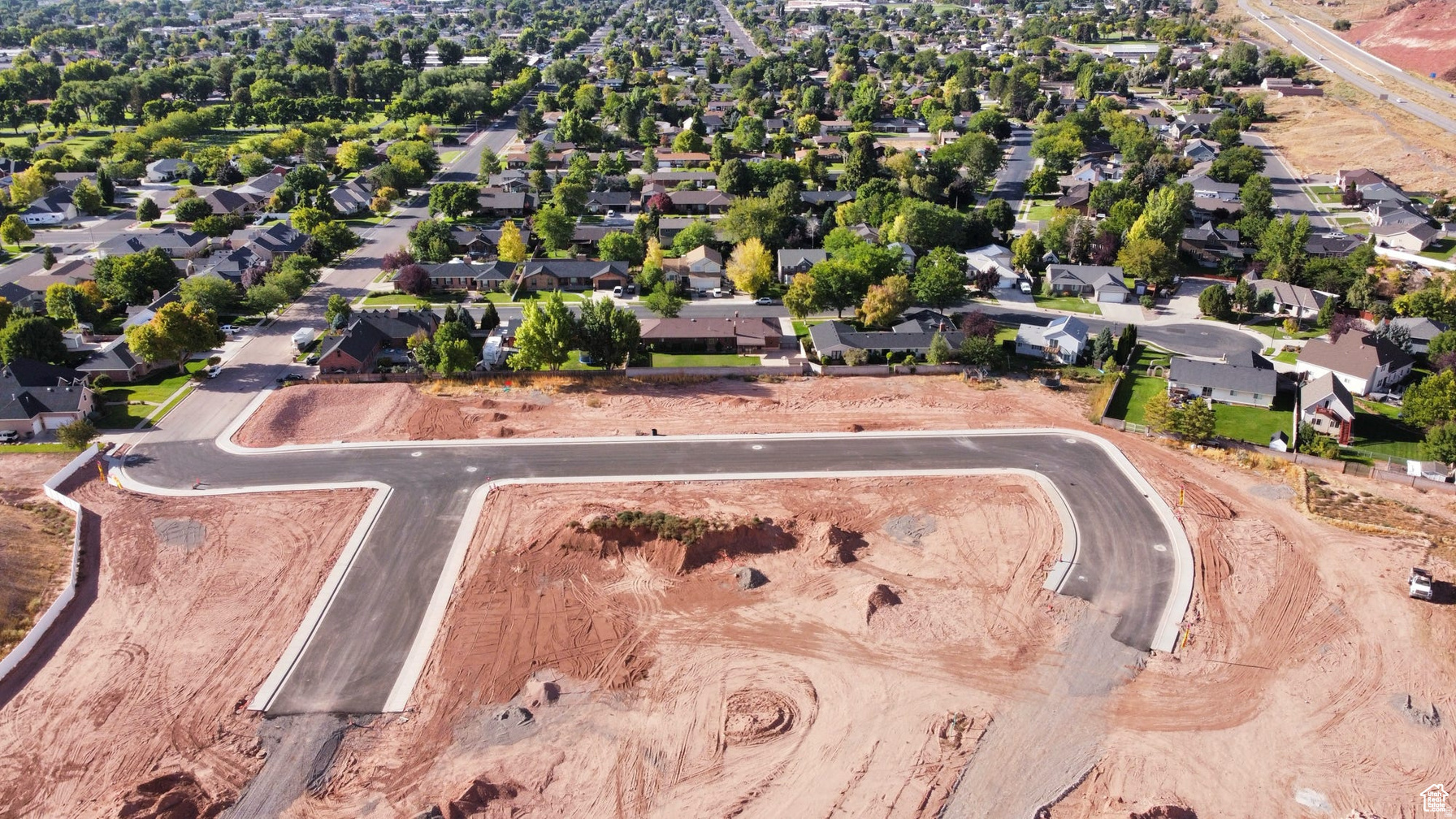 COTTONWOOD CORNER - PHASE 1 - Land