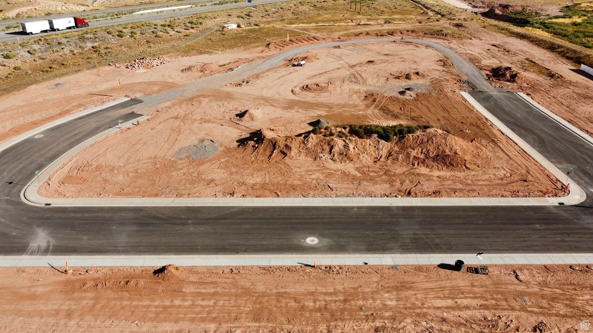 COTTONWOOD CORNER - PHASE 1 - Land