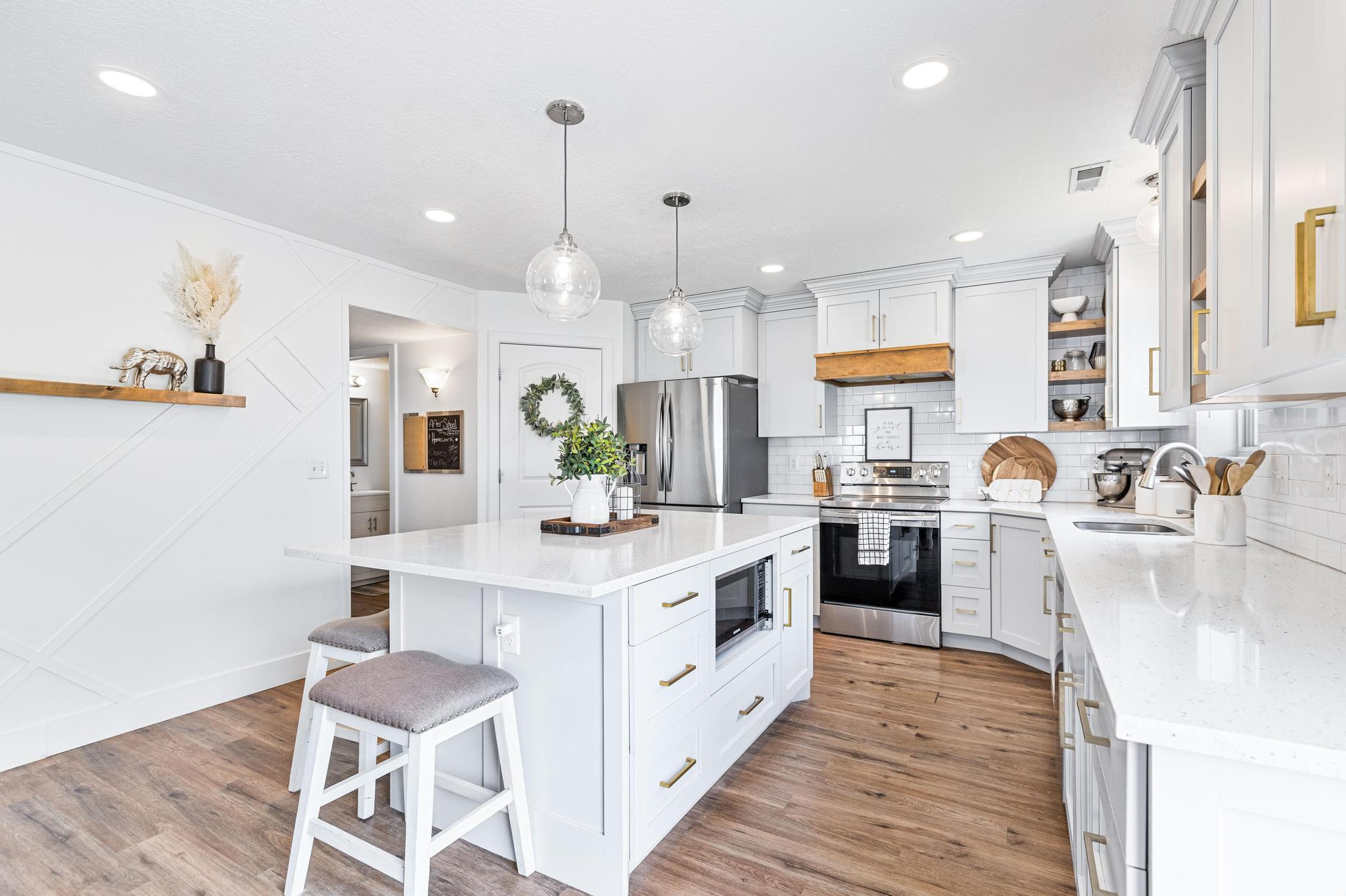 SOUTHRIDGE ACRES - Residential