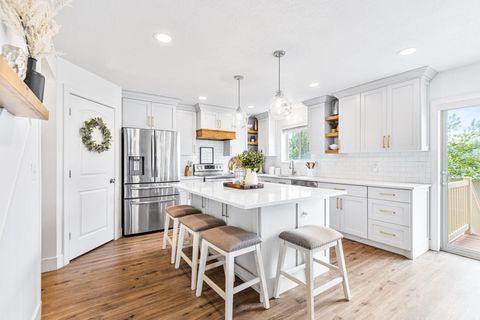 Tiny photo for 222 S 1170 E, Hyrum, UT 84319 (MLS # 2150571)