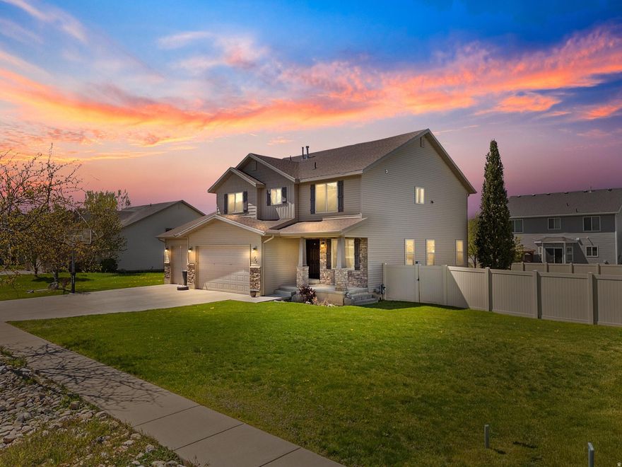 Not just any 2008 home! Professionally remodeled and gorgeous inside, this home will not disappoint. Large kitchen, beautiful cabinets and island, spacious office with a reading nook, updated tiled showers, glam station with backlit mirror, and a primary closet that needs it's own zip code.  Throw in a 3-car extra deep garage and this is the home you have been looking for!