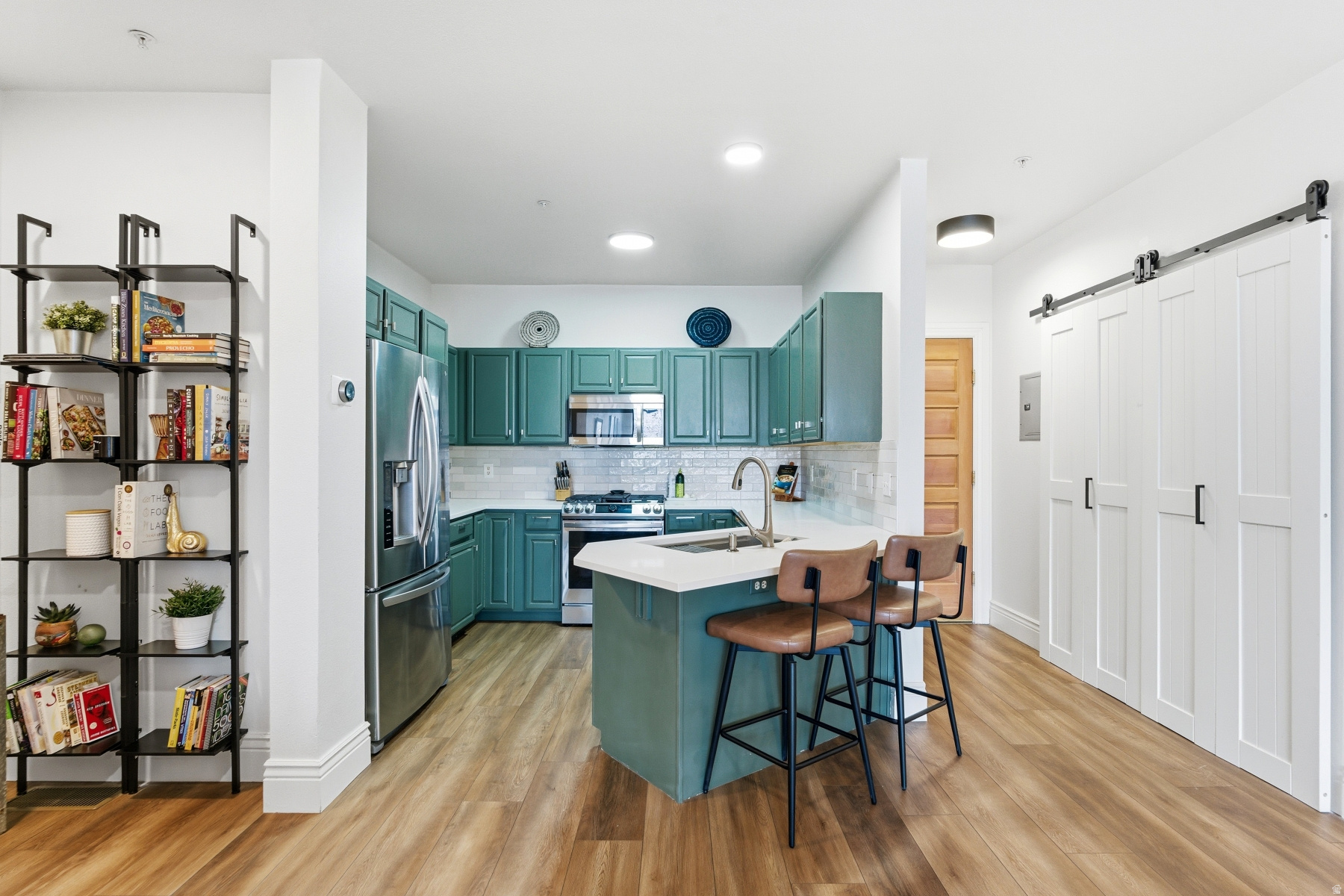 PINEBROOK POINTE CON - Residential Lease