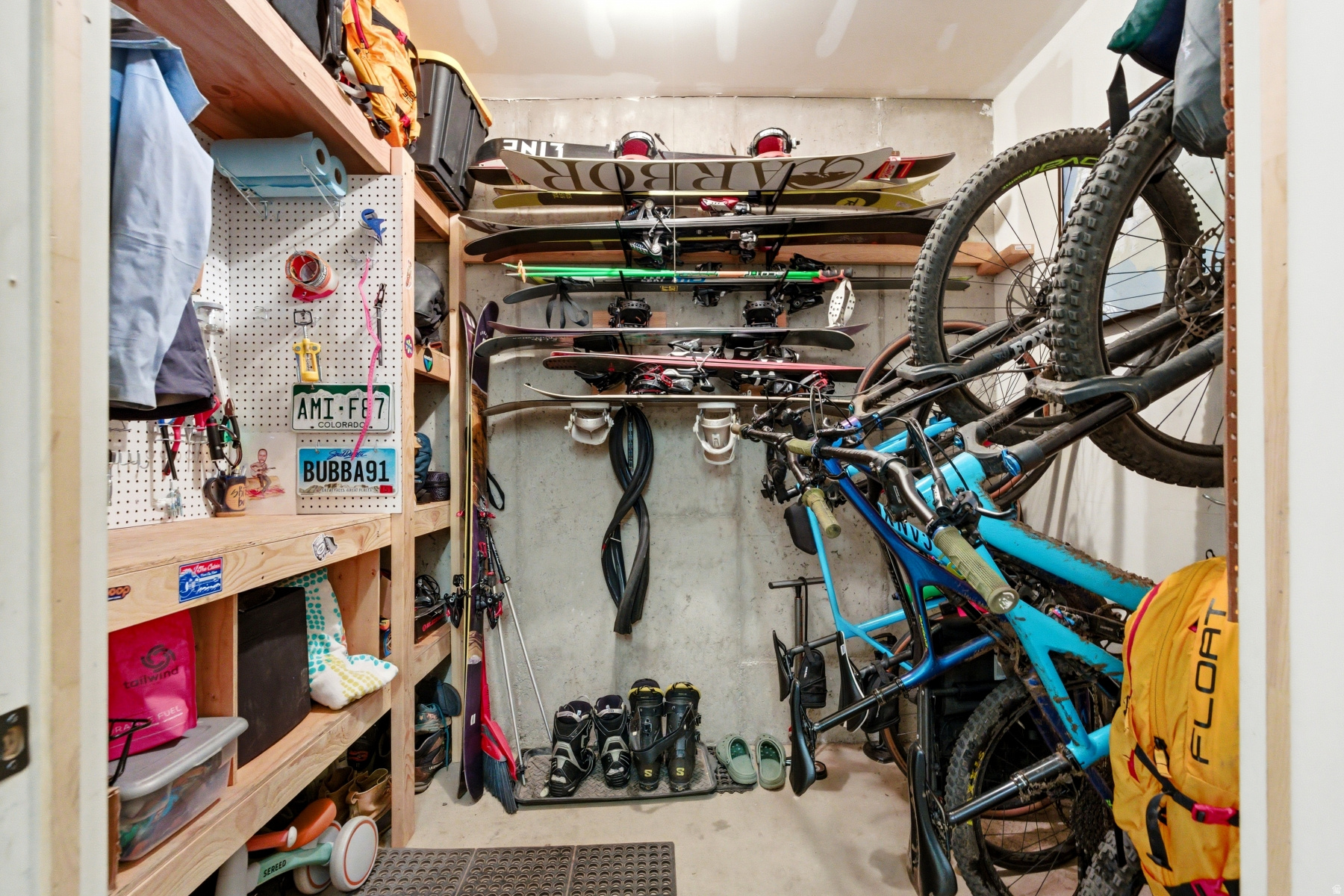 PINEBROOK POINTE CON - Residential Lease