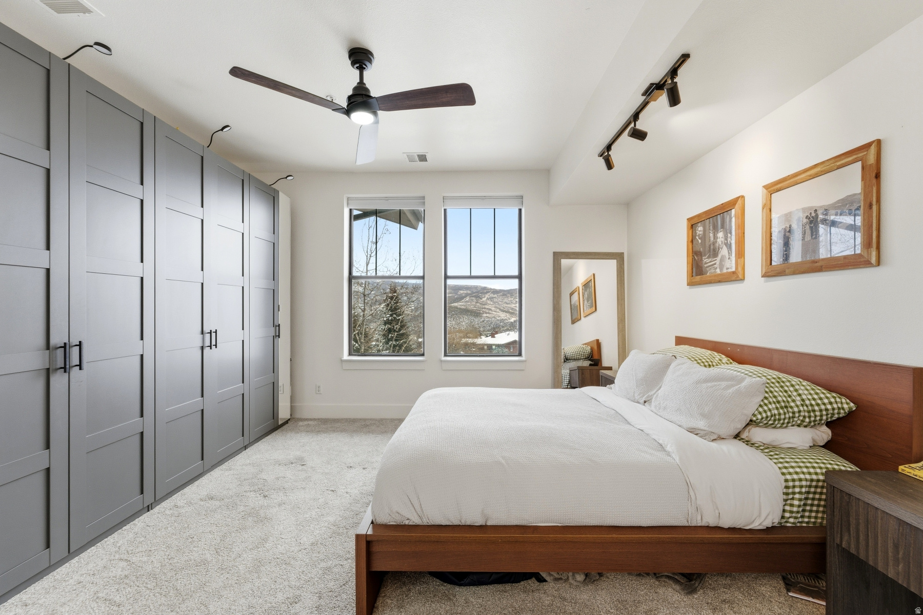 PINEBROOK POINTE CON - Residential Lease