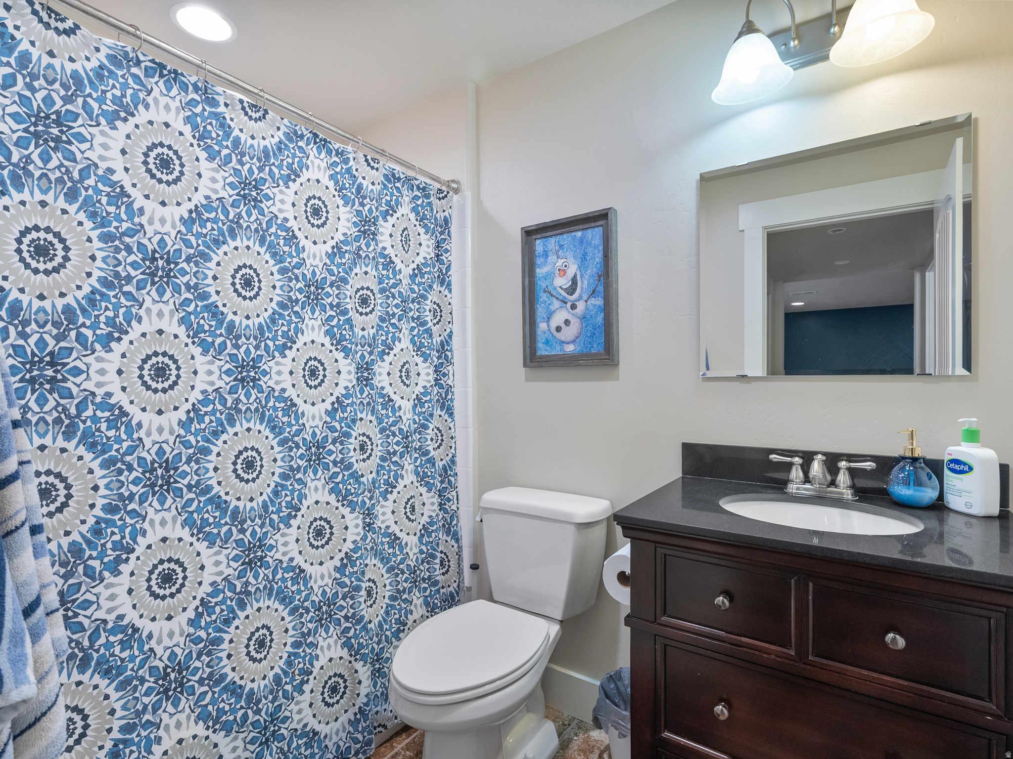 BRIDLEWALK PLACE - Residential