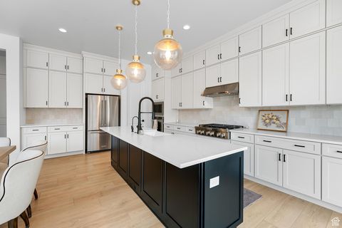 Tiny photo for 5662 N VALLEY VIEW RD, Lehi, UT 84048 (MLS # 2108350)