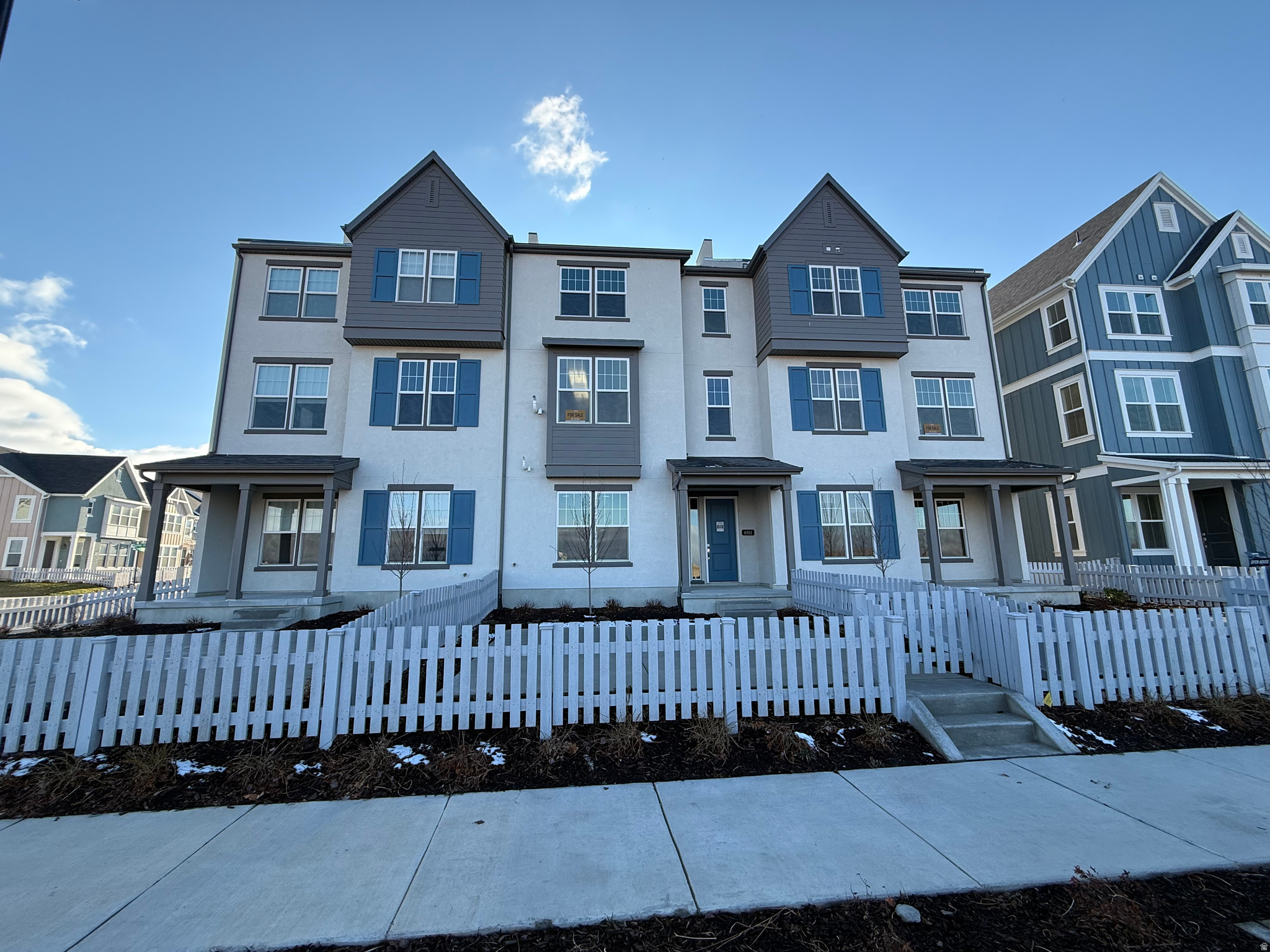 DAYBREAK - Residential