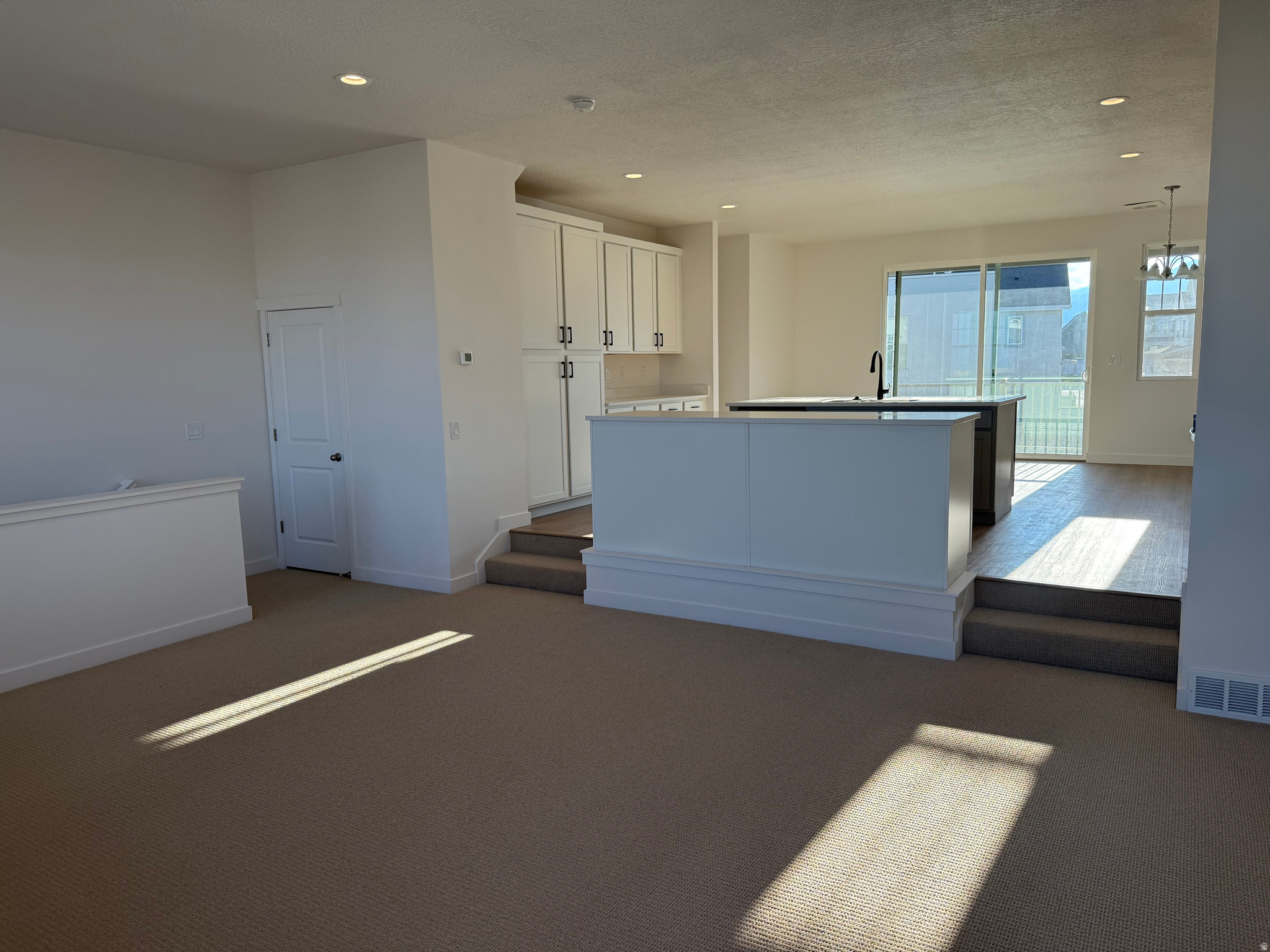 DAYBREAK - Residential