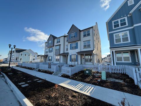 Photo of 6923 W SOUTH JORDAN PKWY #309, South Jordan, UT 84009 (MLS # 2126325)